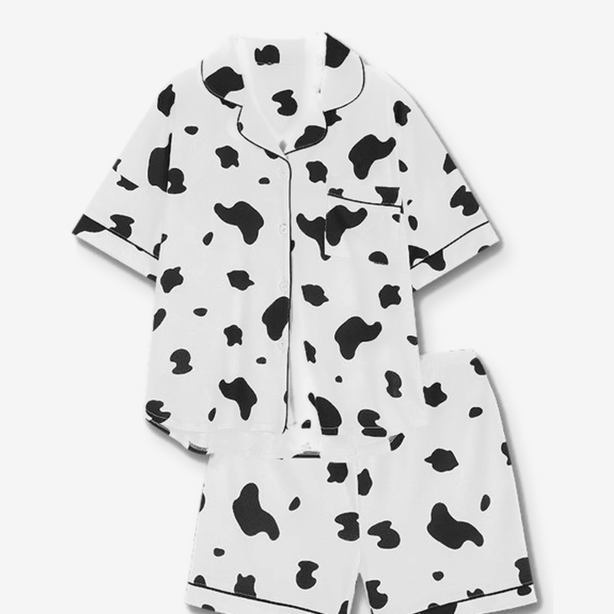 Vue rapprochée de la chemise du pyjama imprimé vache