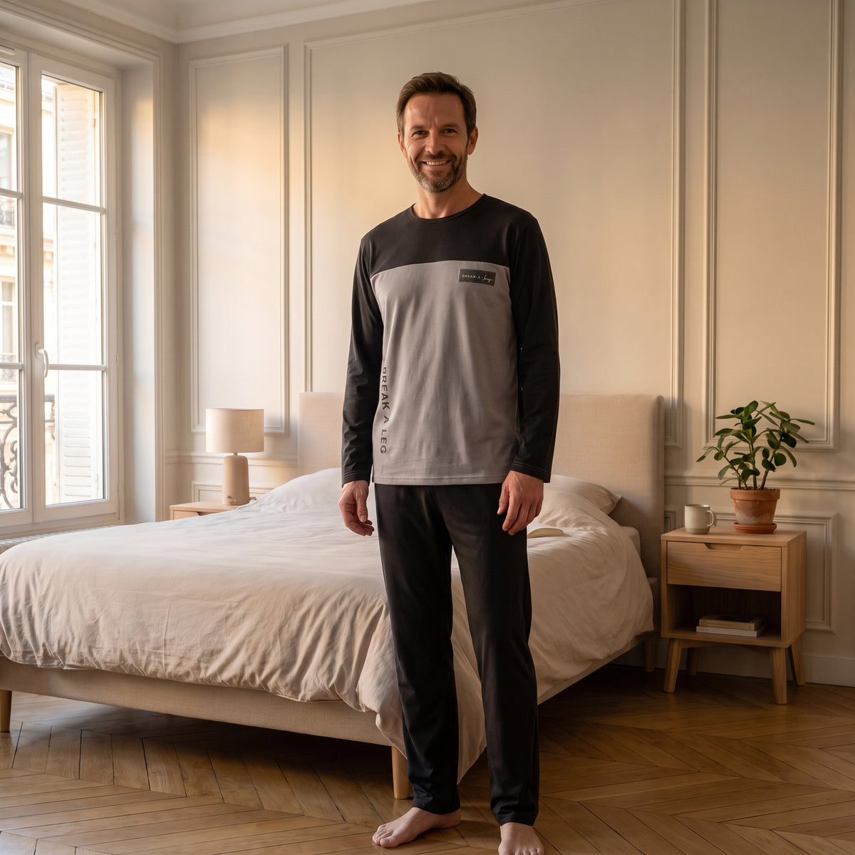 Pyjama homme bicolore gris anthracite porté debout Image