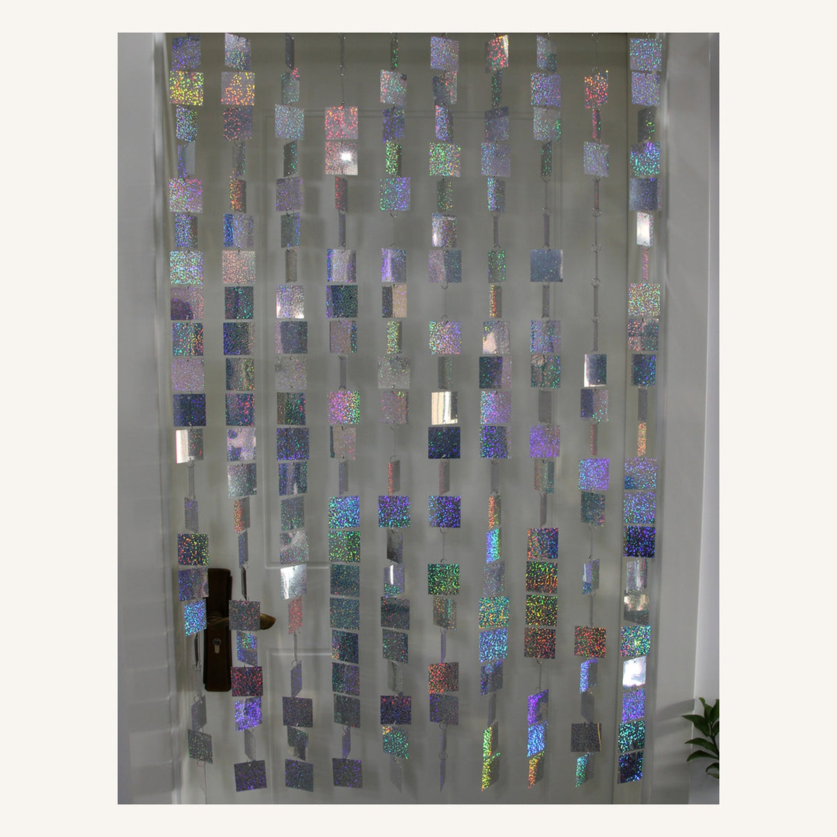 Rideau de fête à sequins carrés gris, modèle Carré gris
