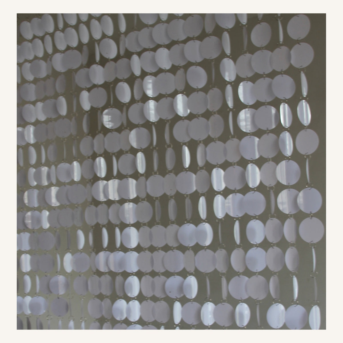 Rideau de fête à sequins ronds blanc, modèle Rond blanc
