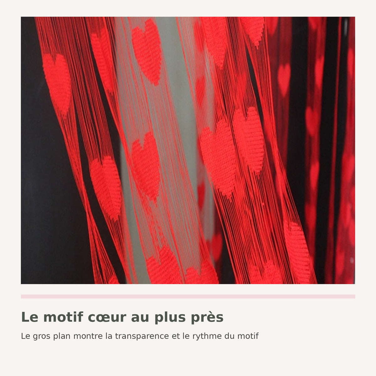 Gros plan sur les fils verticaux et les motifs cœur rouges Image