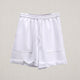 Short blanc taille haute présenté seul de face