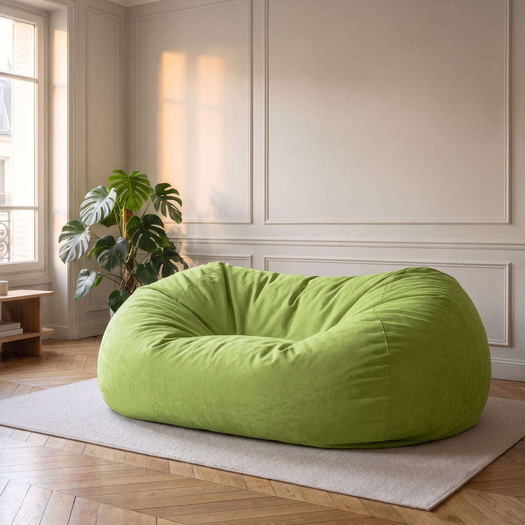Housse de pouf immense verte posée seule, vue en entier
