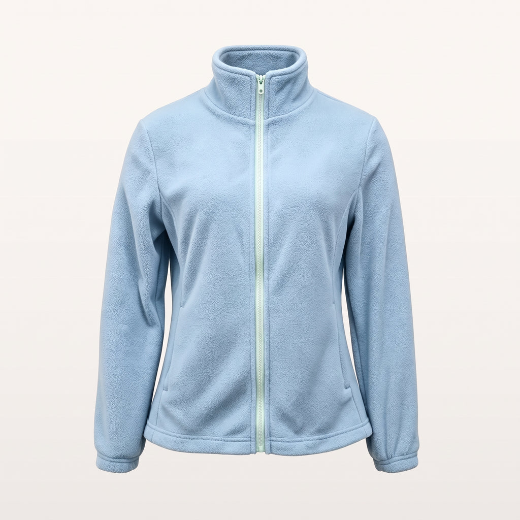 Veste polaire femme bleu ciel à col montant sur fond uni