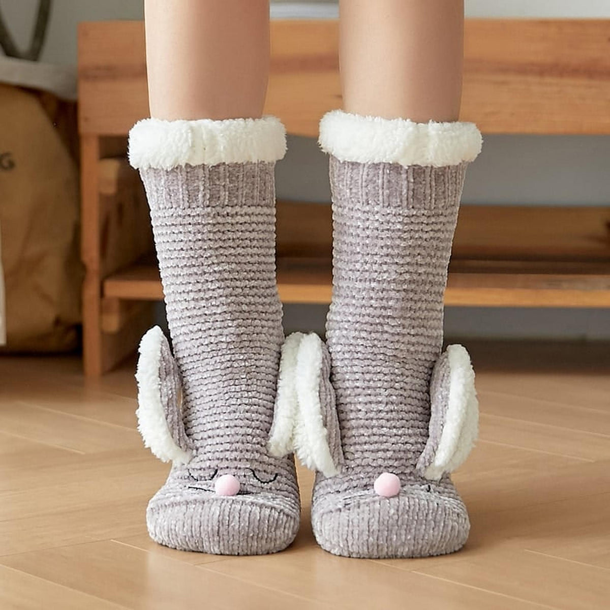 Chaussettes souris antidérapantes, détail du museau et des oreilles