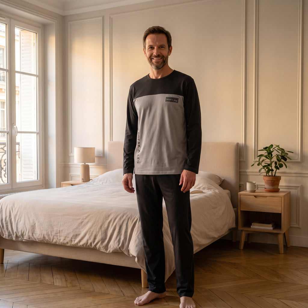 Pyjama homme bicolore gris anthracite porté debout
