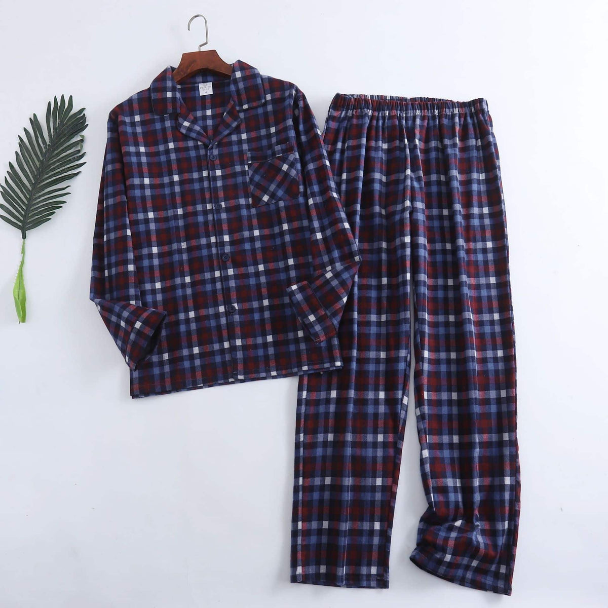 Pyjama homme en coton à carreaux marine et bleu, motif numéro 12