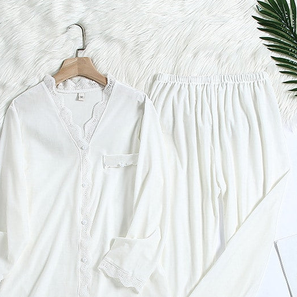 Pyjama en velours à dentelle pour femme, coloris blanc