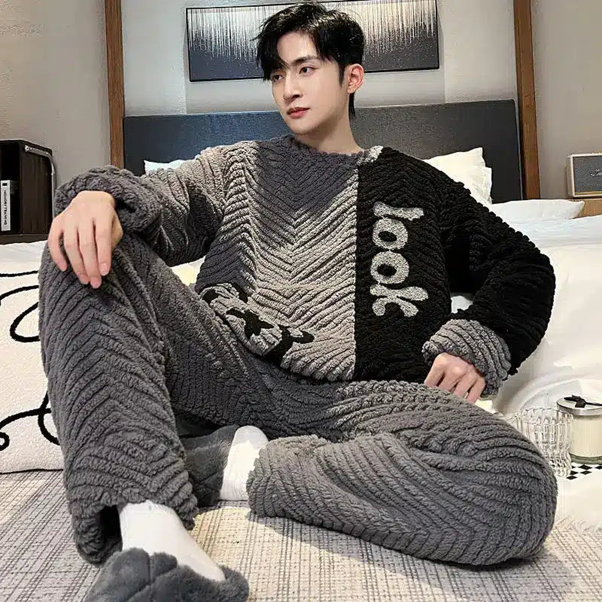 Pyjama en polaire peluche pour homme, modèle bicolore à inscription look