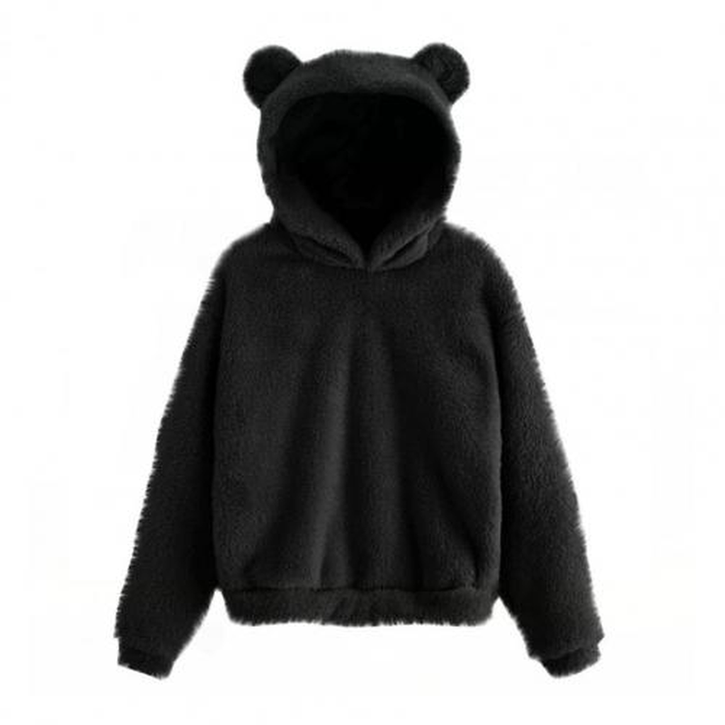 Le sweat ourson noir vu de face, capuche relevee, ses deux oreilles rondes sur le dessus