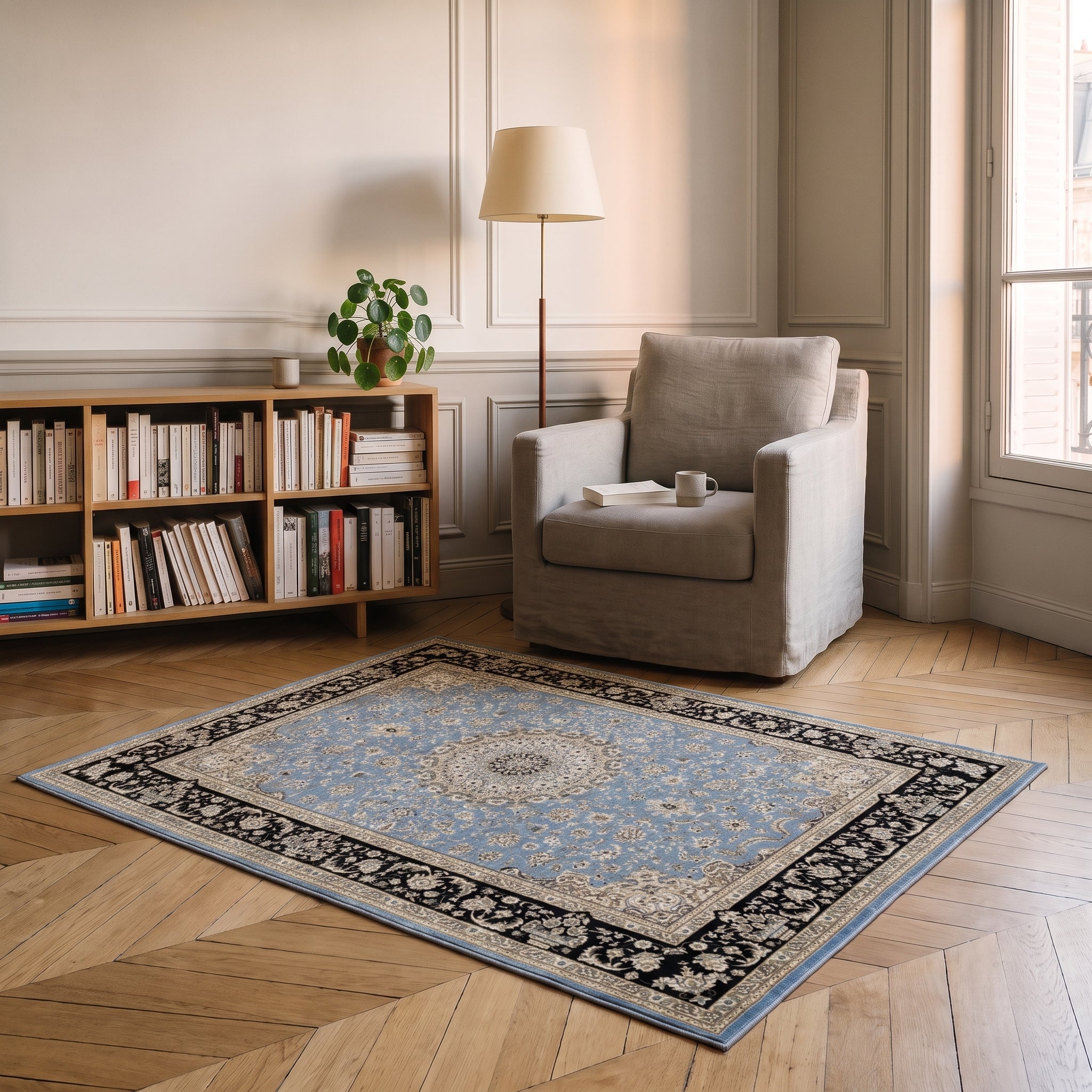 Tapis boho turc aux tons bleus mis en scène dans un intérieur français, vue 1 Image