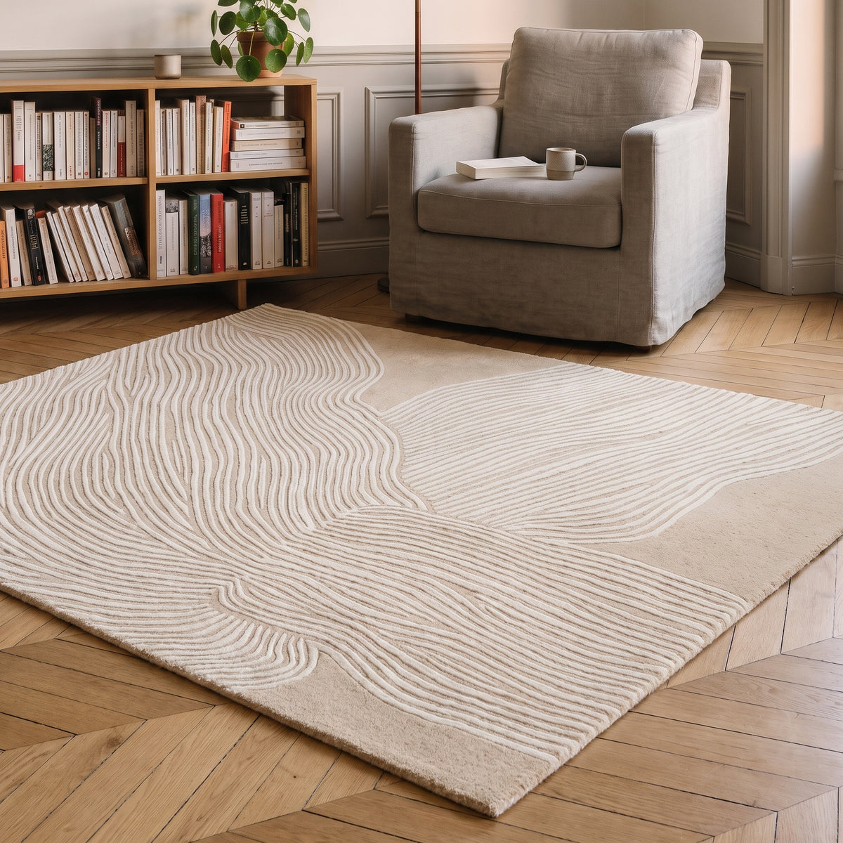 Tapis sable à bandes nuages sculptées posé dans un coin lecture