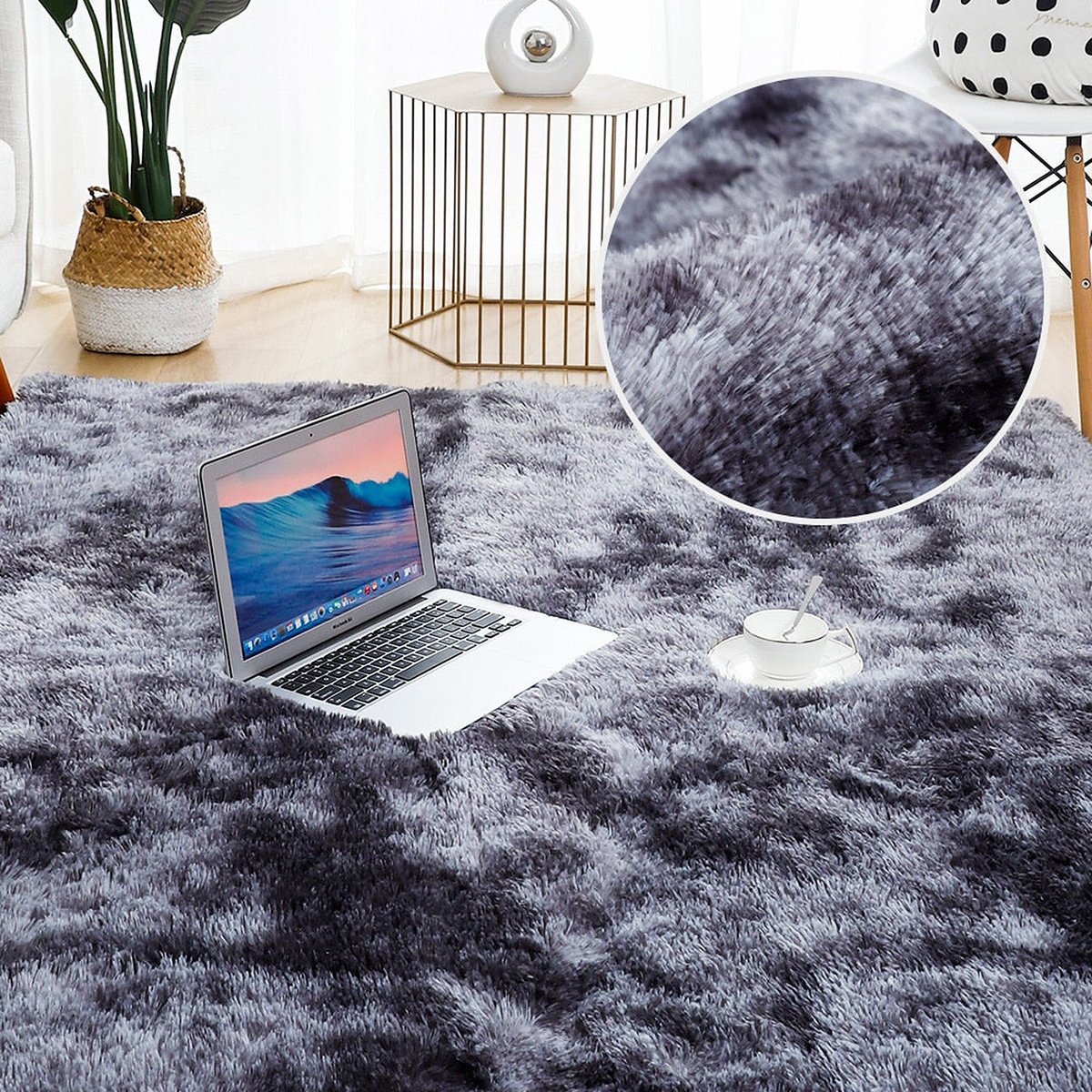 Tapis imitation fourrure moelleux et moderne