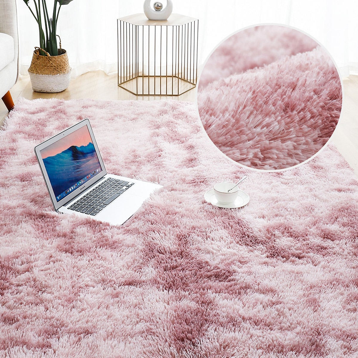 Tapis imitation fourrure moelleux et moderne