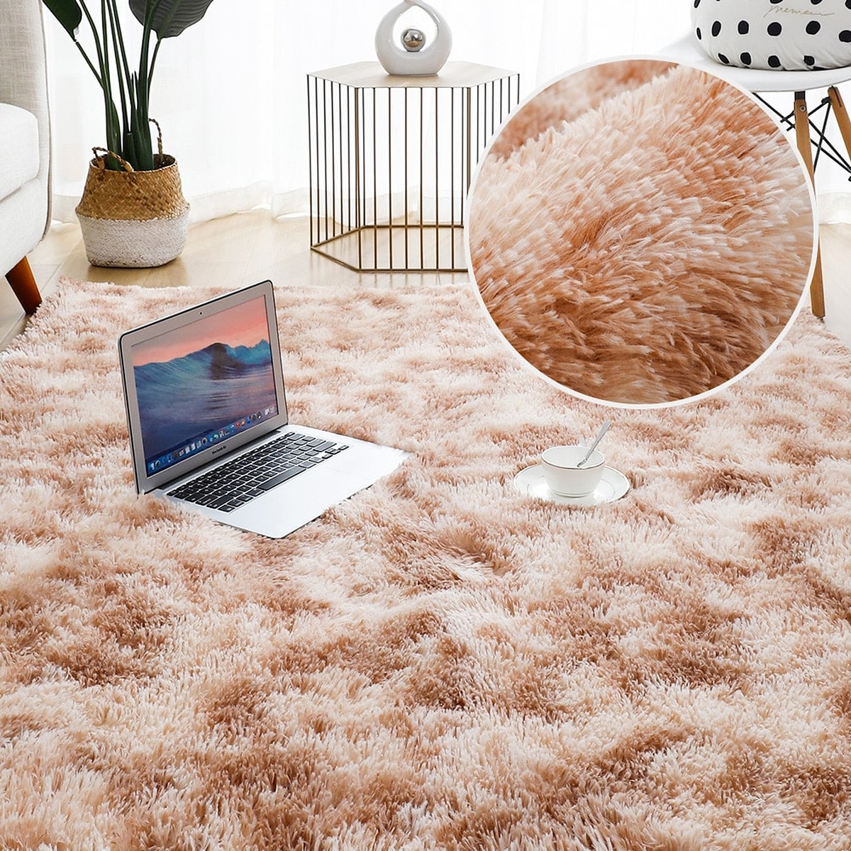 Tapis imitation fourrure moelleux et moderne