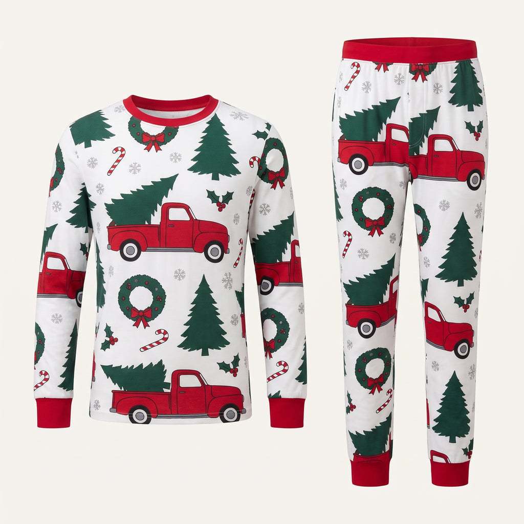 Format homme du pyjama de Noël sapins et voitures sur fond blanc cassé
