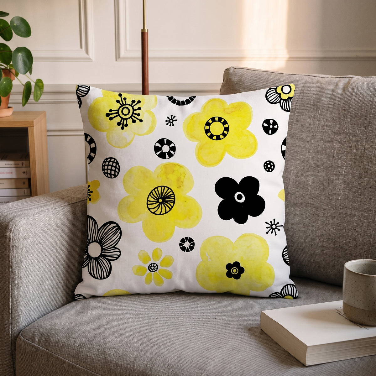 Housse de coussin Fleurs graphiques dans un intérieur Moment Cocooning