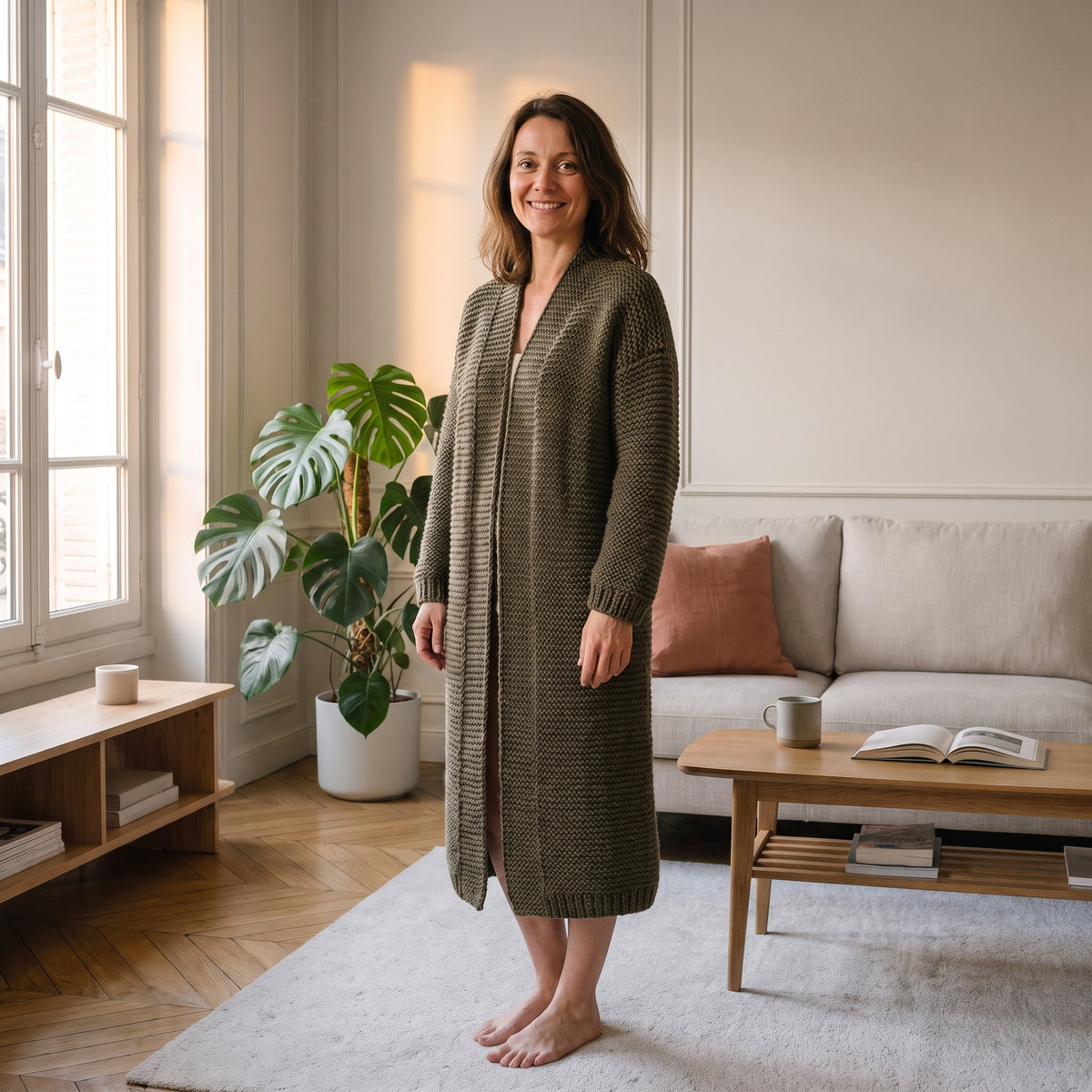 Cardigan long femme vert porté