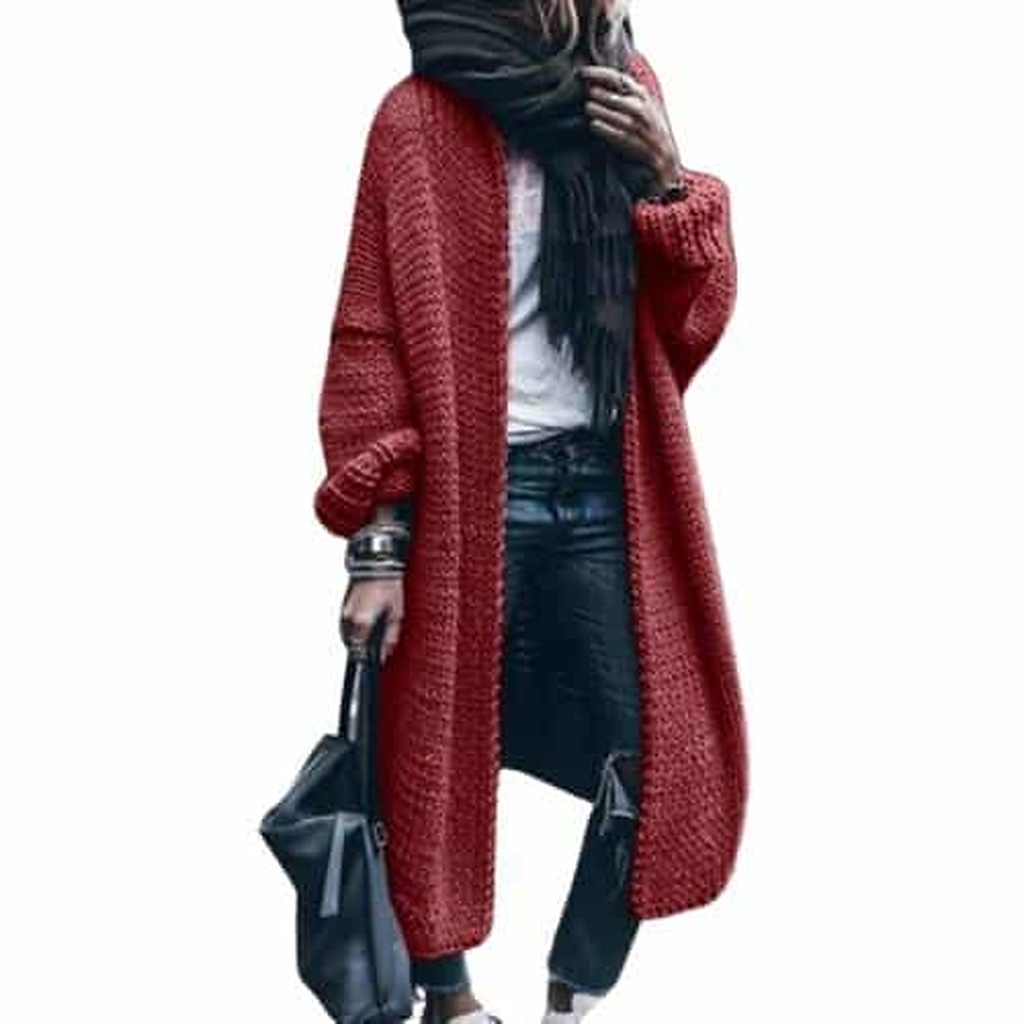 Cardigan long femme rouge détouré sur fond blanc